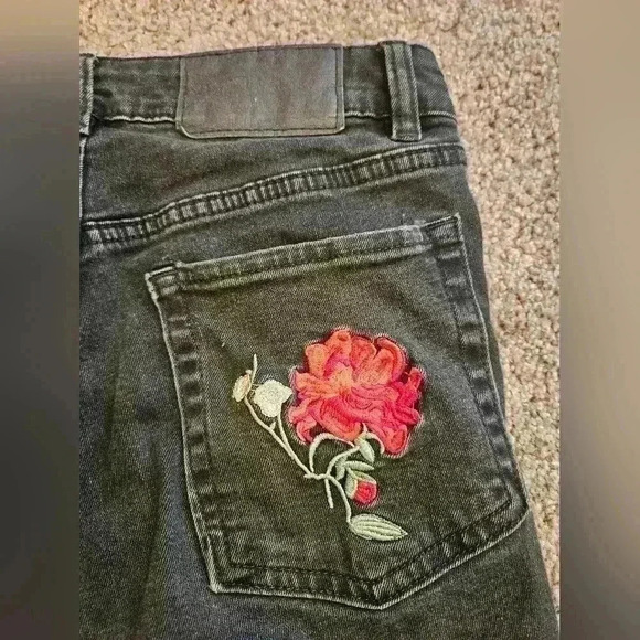Divided High-Waisted Black Jeans With Rough Hem & Pink & Red Rose Design, Size 8 - Picture 6 of 7